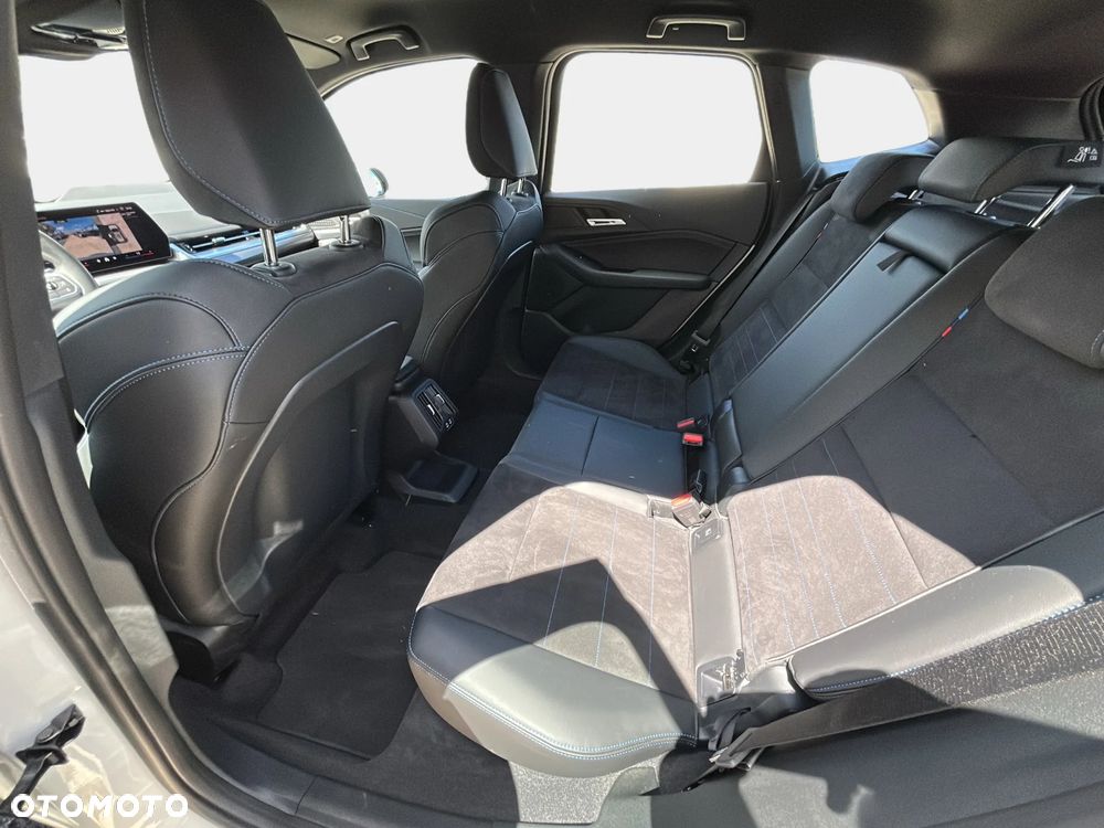BMW Seria 2 218i - 15