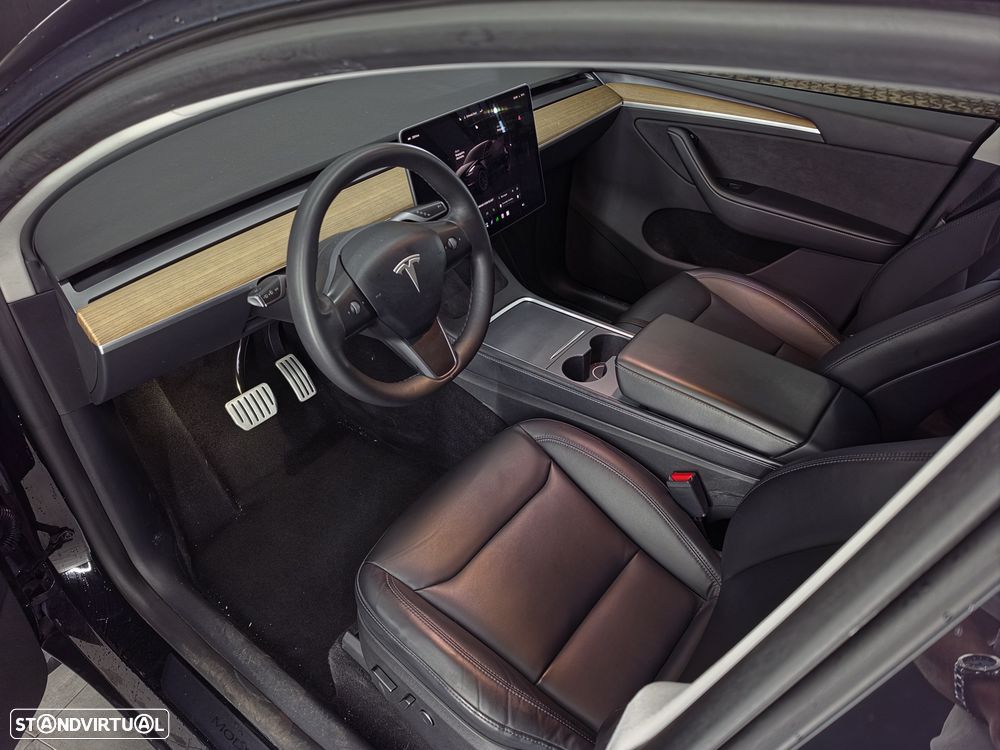 Tesla Model Y Performance Dual Motor AWD - 9
