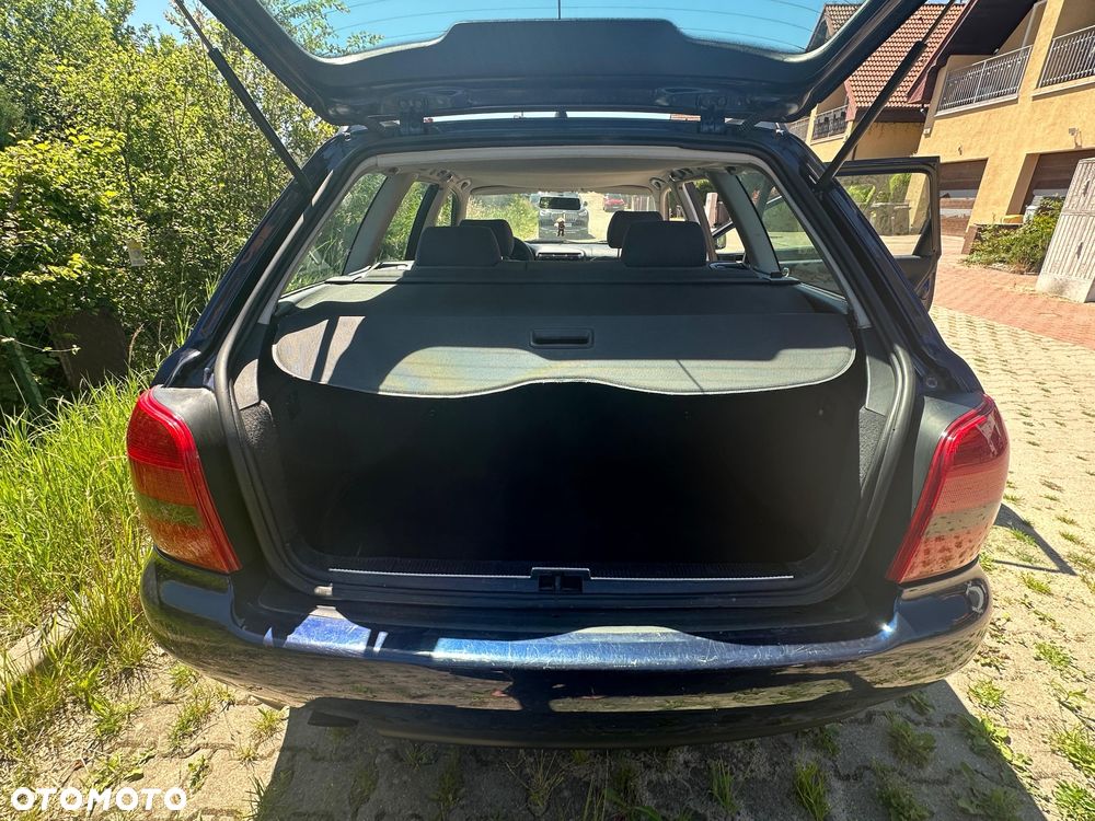 Audi A4 Avant 1.8 - 7