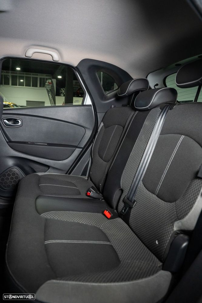 Renault Captur 1.2 TCe Exclusive EDC - 18