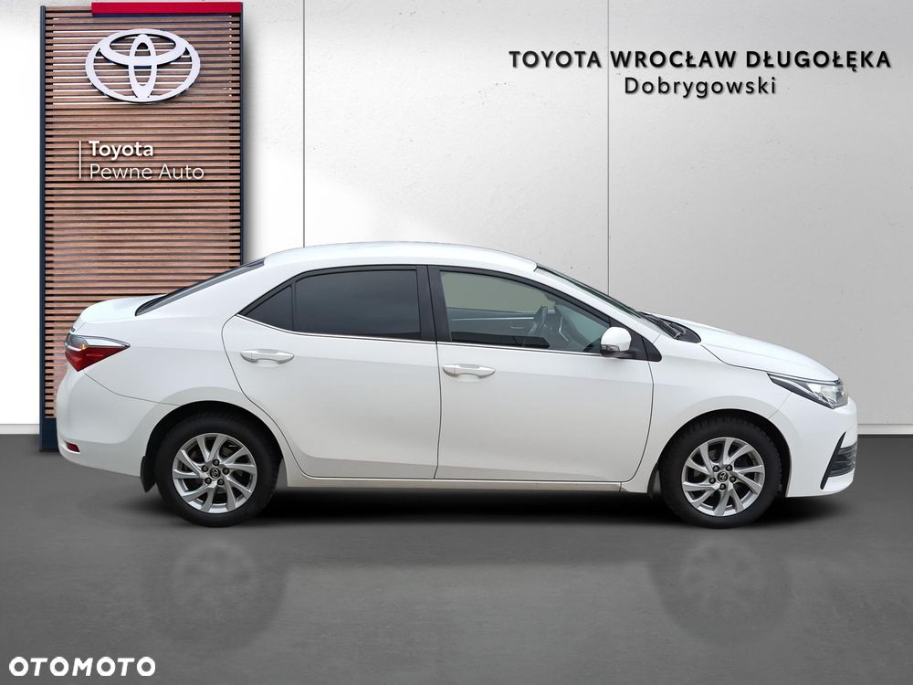 Toyota Corolla 1.6 Comfort - 6