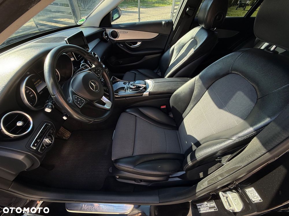 Mercedes-Benz Klasa C 180 7G-TRONIC Exclusive - 14