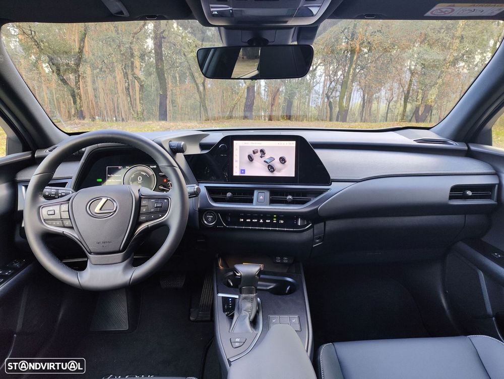 Lexus UX 250h Sport - 9