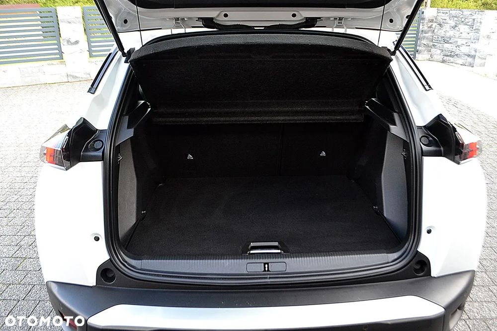 Peugeot 2008 BlueHDi 130 EAT8 GT Pack - 20
