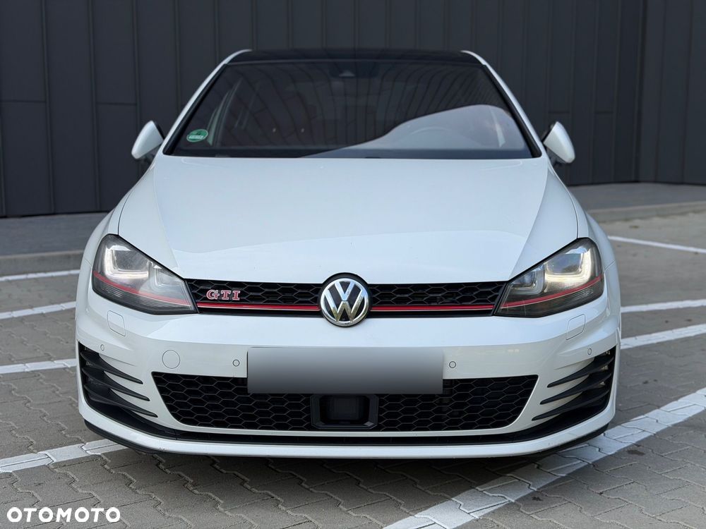 Volkswagen Golf GTI Performance BlueMotion Technology DSG - 1