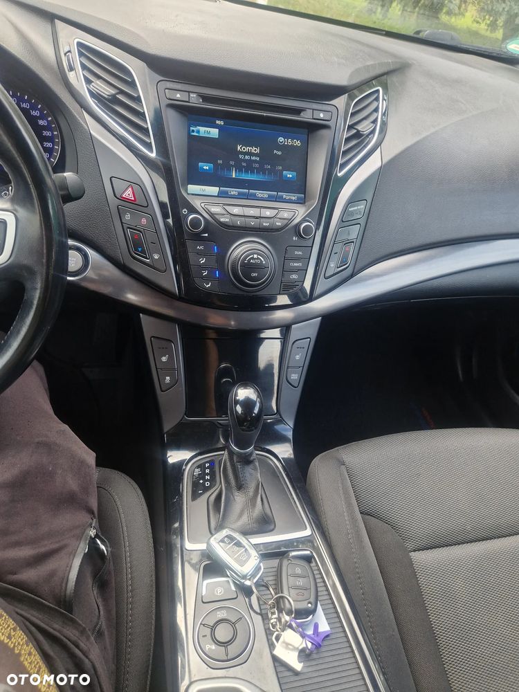 Hyundai i40 Kombi 1.7 CRDi DCT Premium - 18