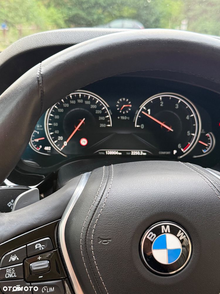 BMW Seria 5 520d xDrive Luxury Line - 15