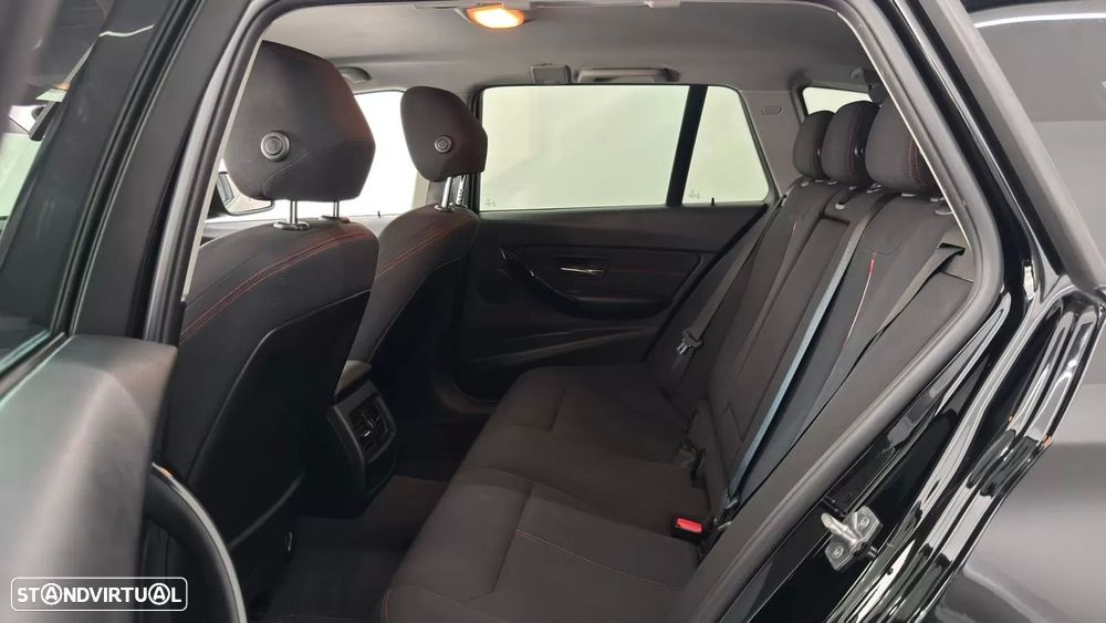 BMW 318 d Auto Line Sport - 25