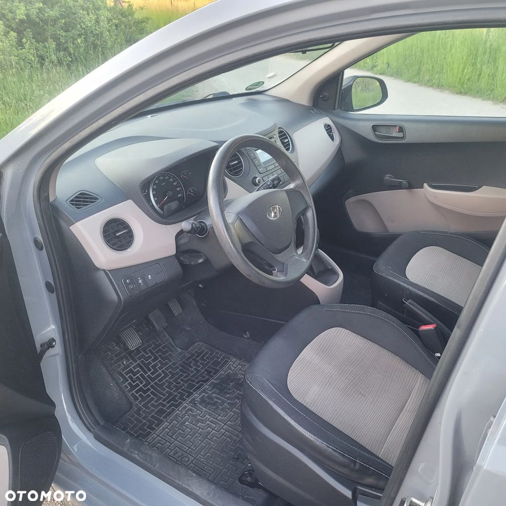 Hyundai i10 1.0 - 4