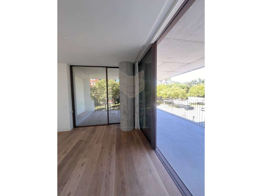 Apartamento T2 com vista rio desafogada em condomínio fechado - Grande imagem: 4/19