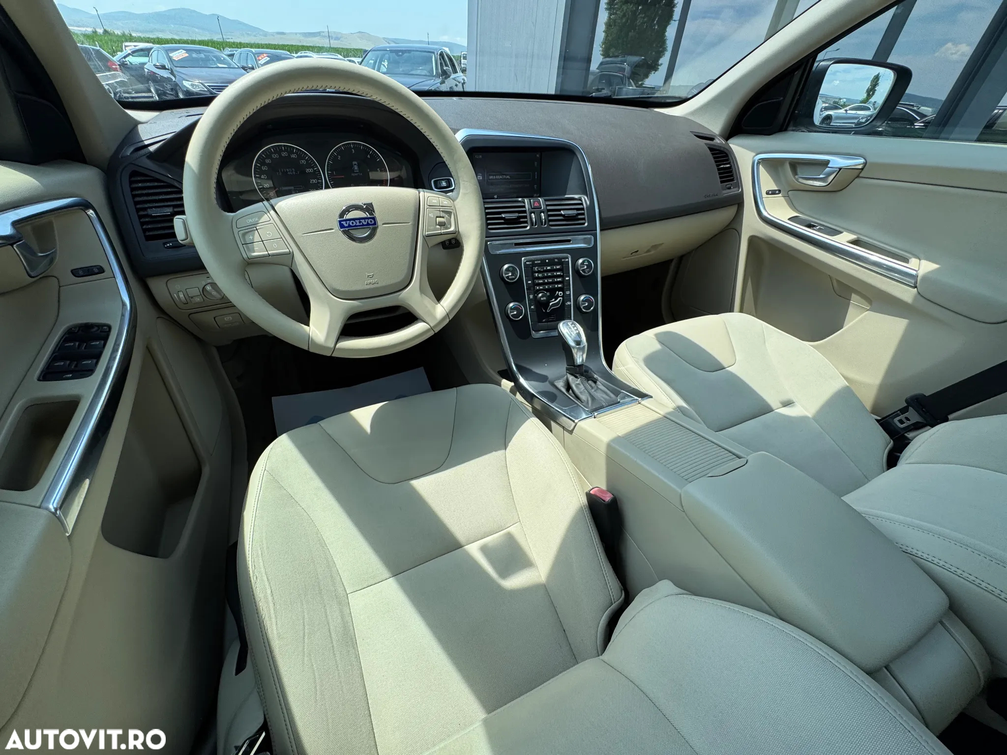Volvo XC 60 D3 Geartronic Kinetic - 26