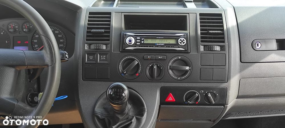Volkswagen Multivan - 10