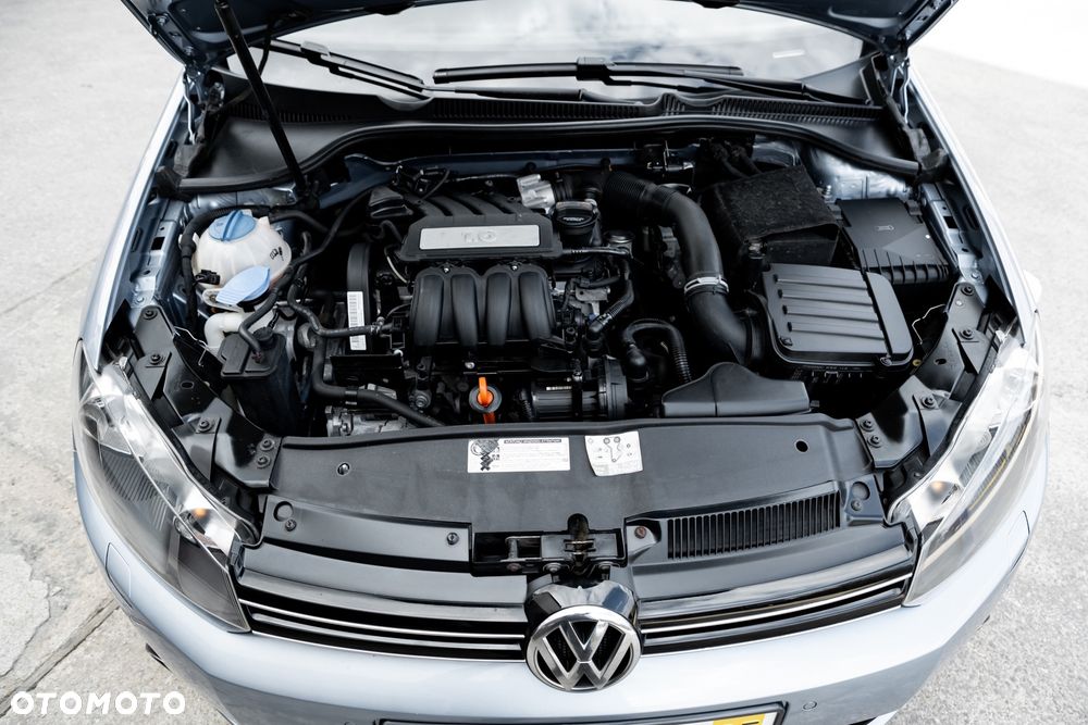 Volkswagen Golf 1.6 Comfortline - 40