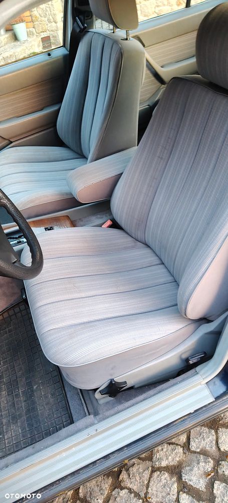 Mercedes-Benz W124 (1984-1993) - 11