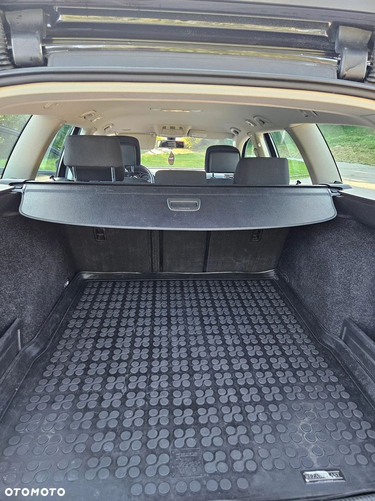 Volkswagen Passat 2.0 TDI Highline - 13