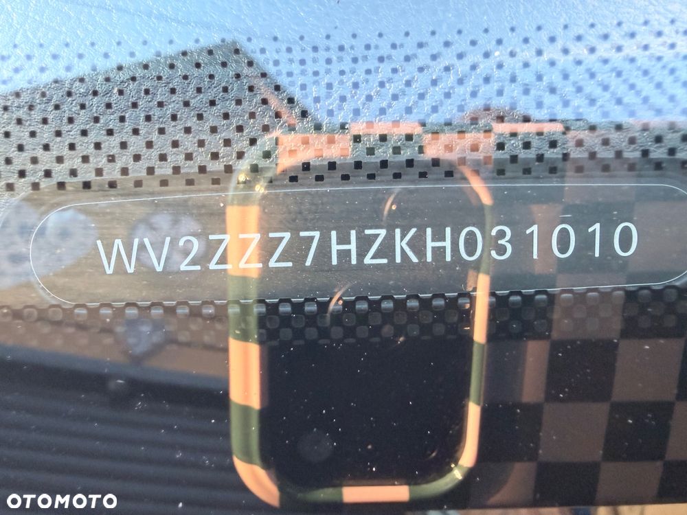 Volkswagen Caravelle - 14