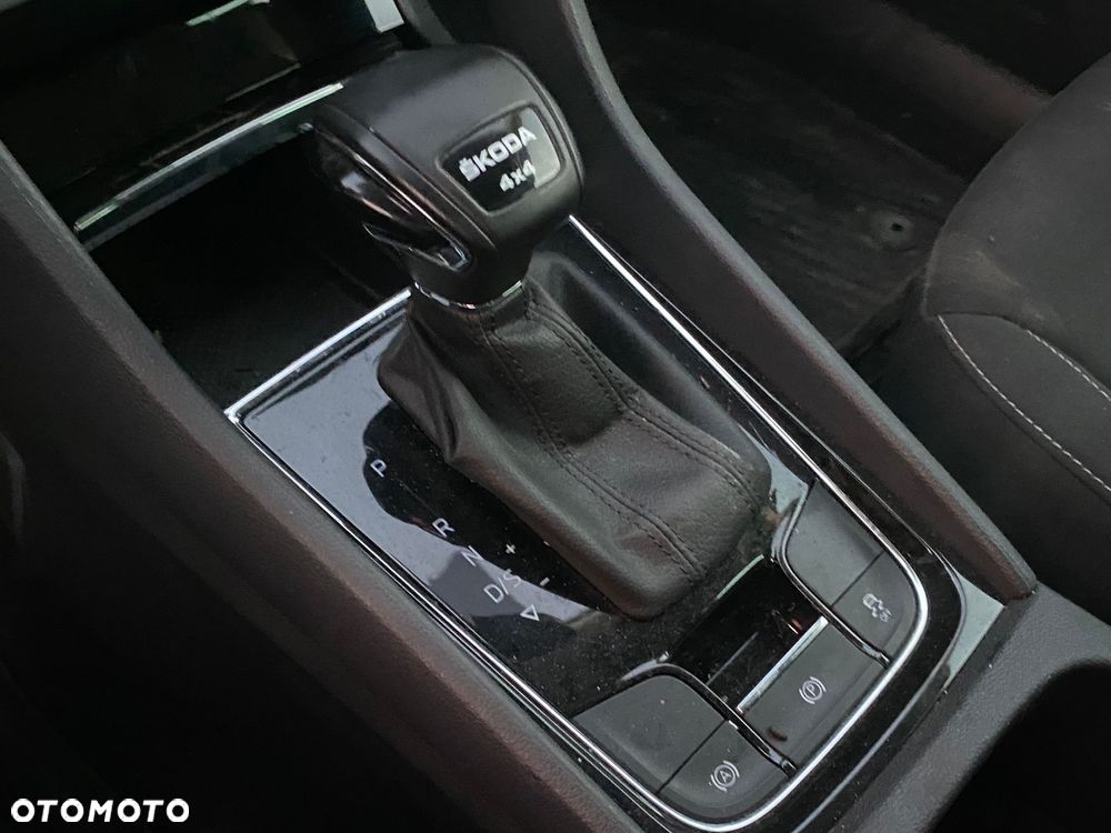Skoda Karoq 2.0 TDI SCR 4x4 Ambition DSG - 17