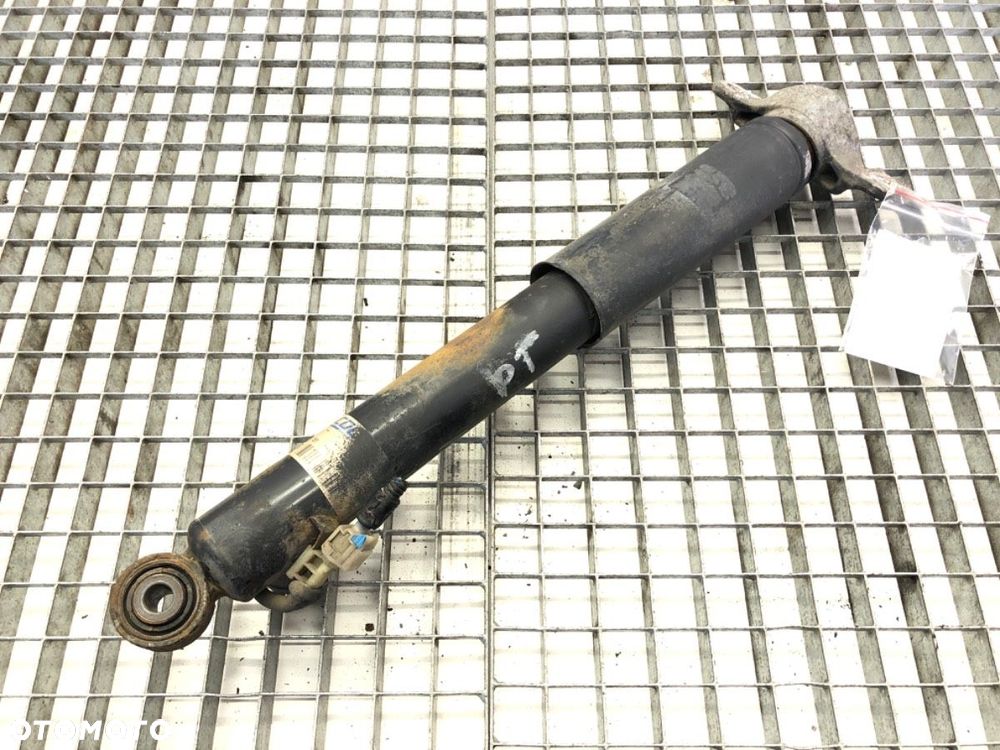 AMORTYZATOR PRAWY TYŁ IDS  OPEL INSIGNIA A Sports Tourer (G09) 2008 - 2017 2.0 CDTI 4x4 (35) 118 kW - 1