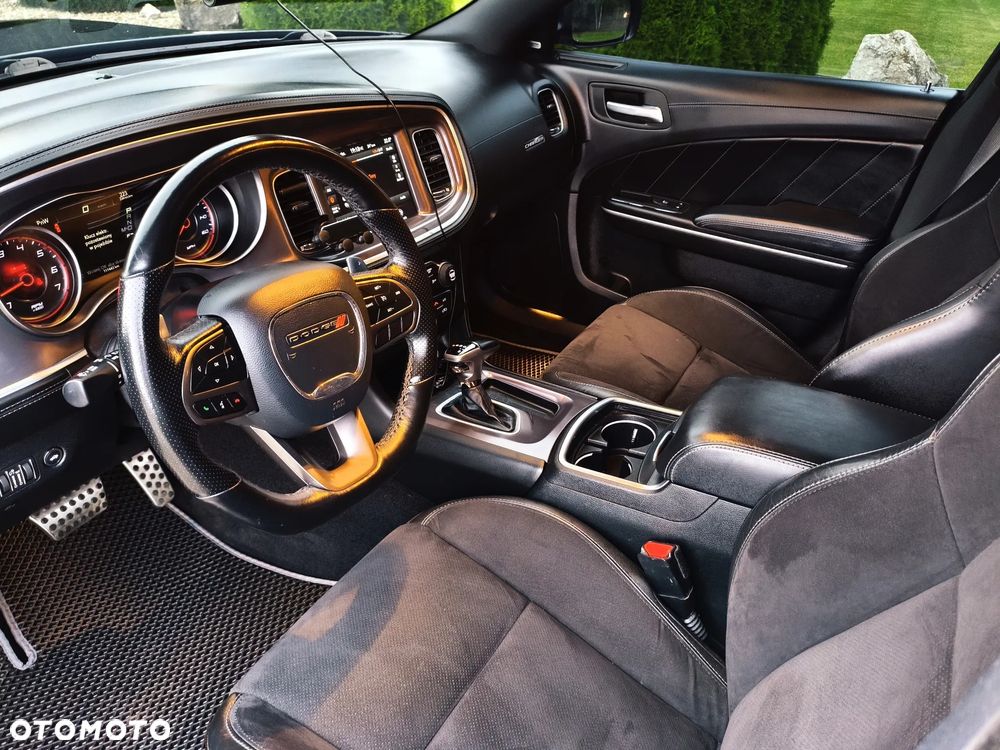 Dodge Charger 5.7 R/T - 12