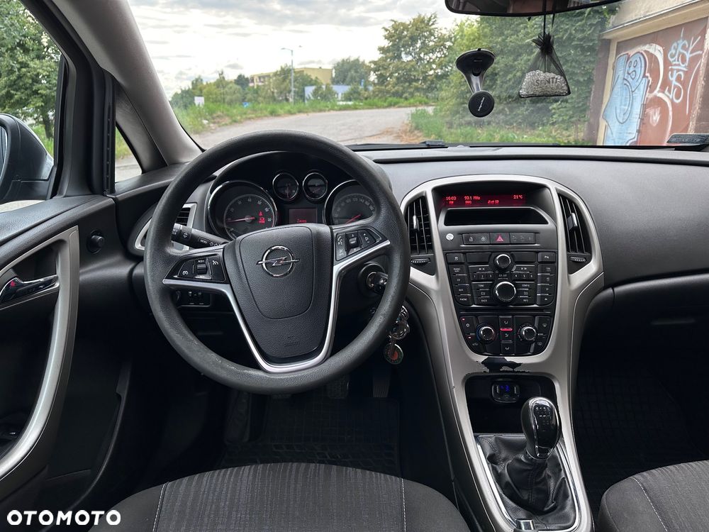 Opel Astra - 11