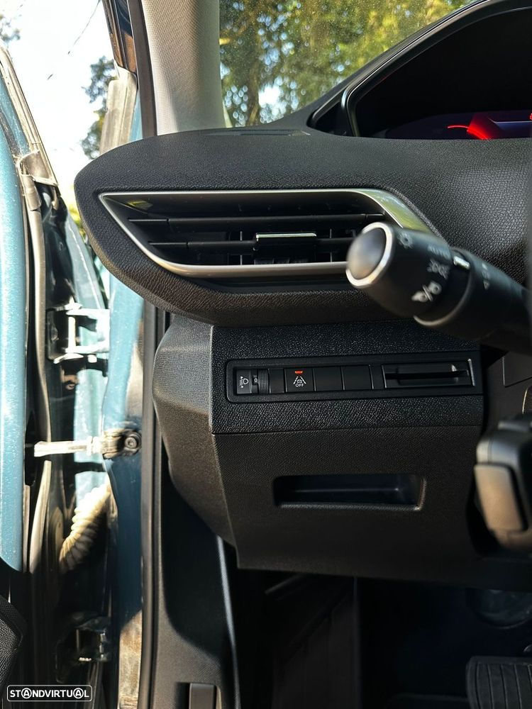Peugeot 3008 1.5 BlueHDi Allure Pack EAT8 - 25