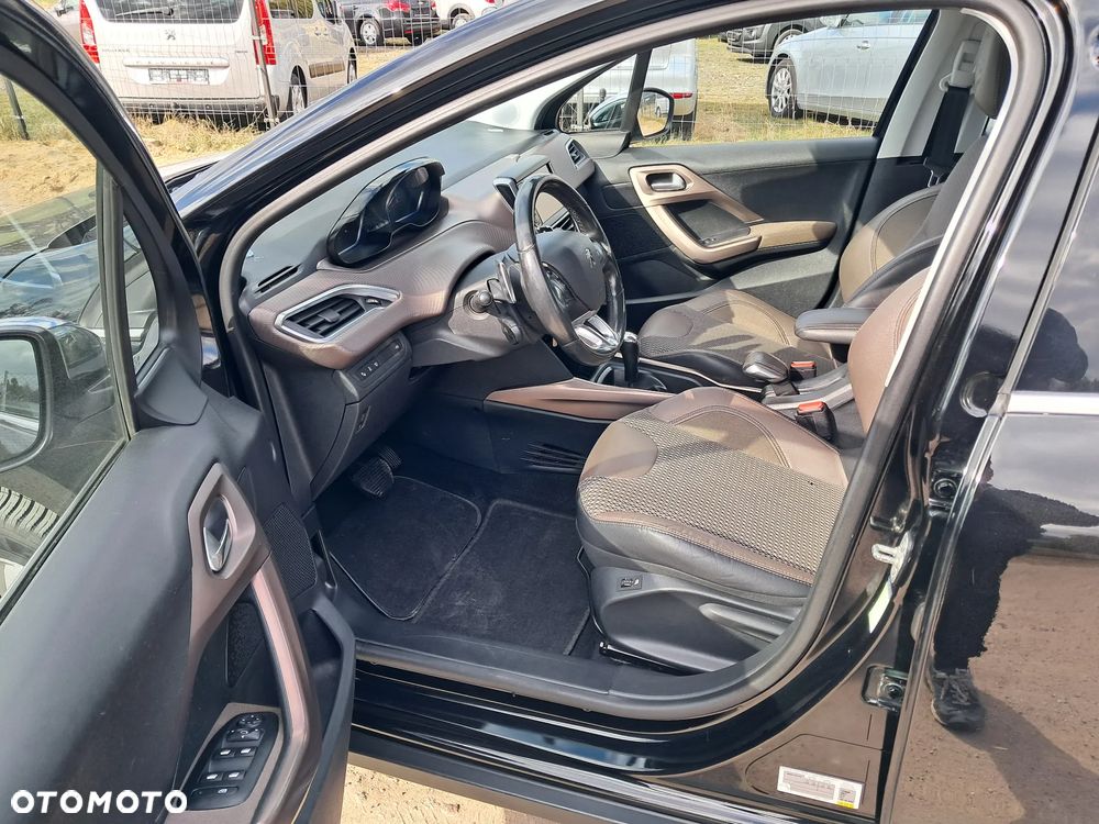 Peugeot 2008 e-HDi FAP 92 EGS6 STOP & START Allure - 12