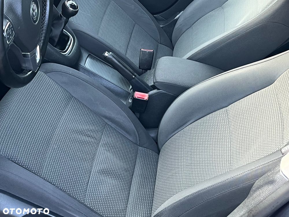 Volkswagen Golf 1.6 TDI DPF BlueMotion - 22