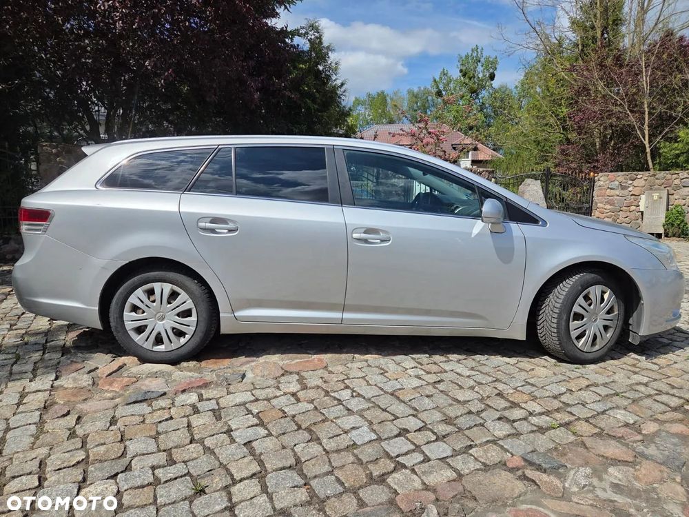 Toyota Avensis 1.8 Luna EU5 - 15