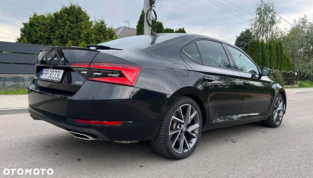 Skoda Superb 2.0 TSI 4x4 Sportline DSG - 4