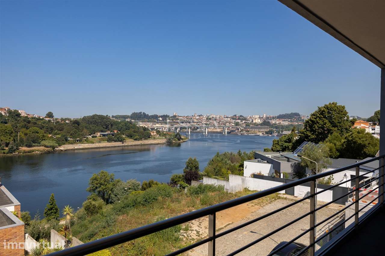 Moradia T4+2 Terraço Vistas Rio| Moradia Valbom | Moradia Gondomar - Grande imagem: 2/34