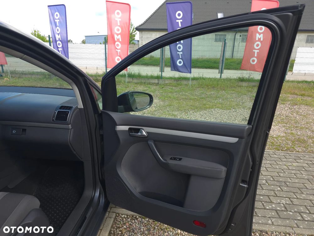 Volkswagen Touran 1.6 TDI DPF BlueMotion Technology DSG MATCH - 14