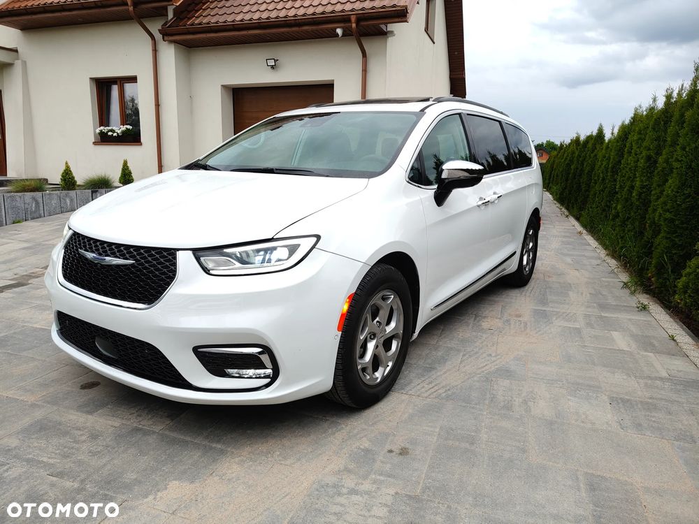 Chrysler Pacifica - 4