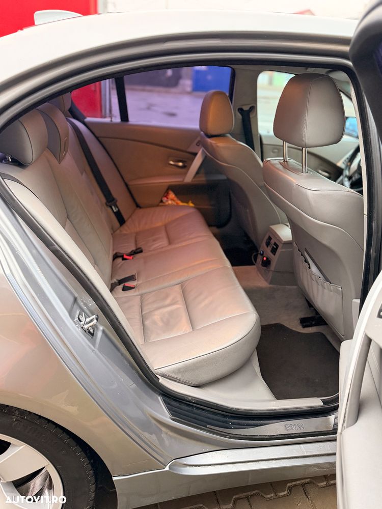 BMW Seria 5 520d Aut. - 13