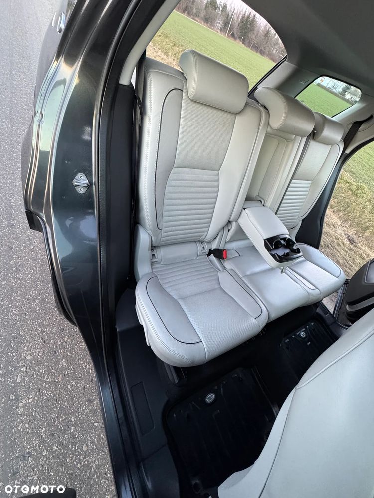 Land Rover Discovery Sport 2.0 TD4 HSE Luxury - 25