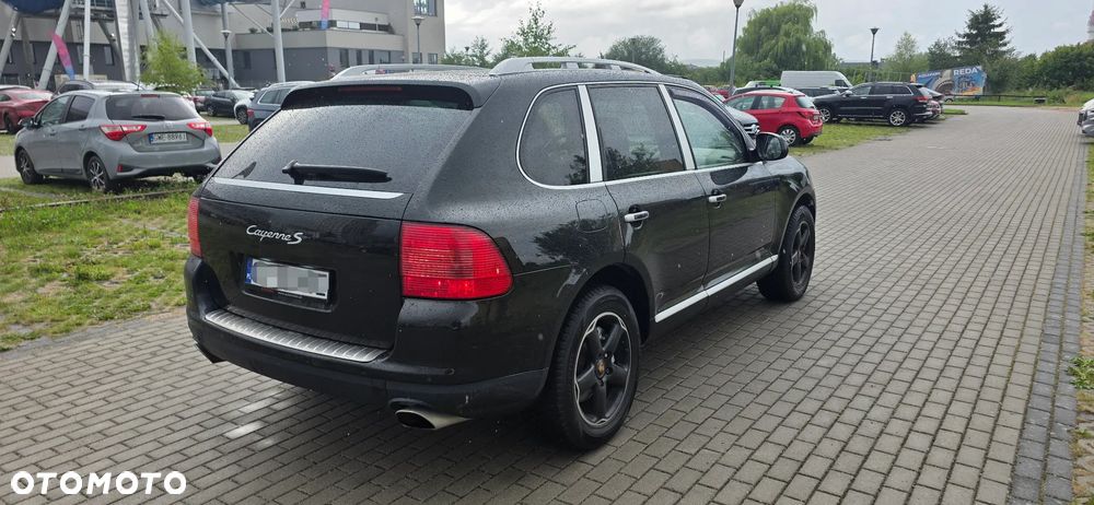 Porsche Cayenne - 4