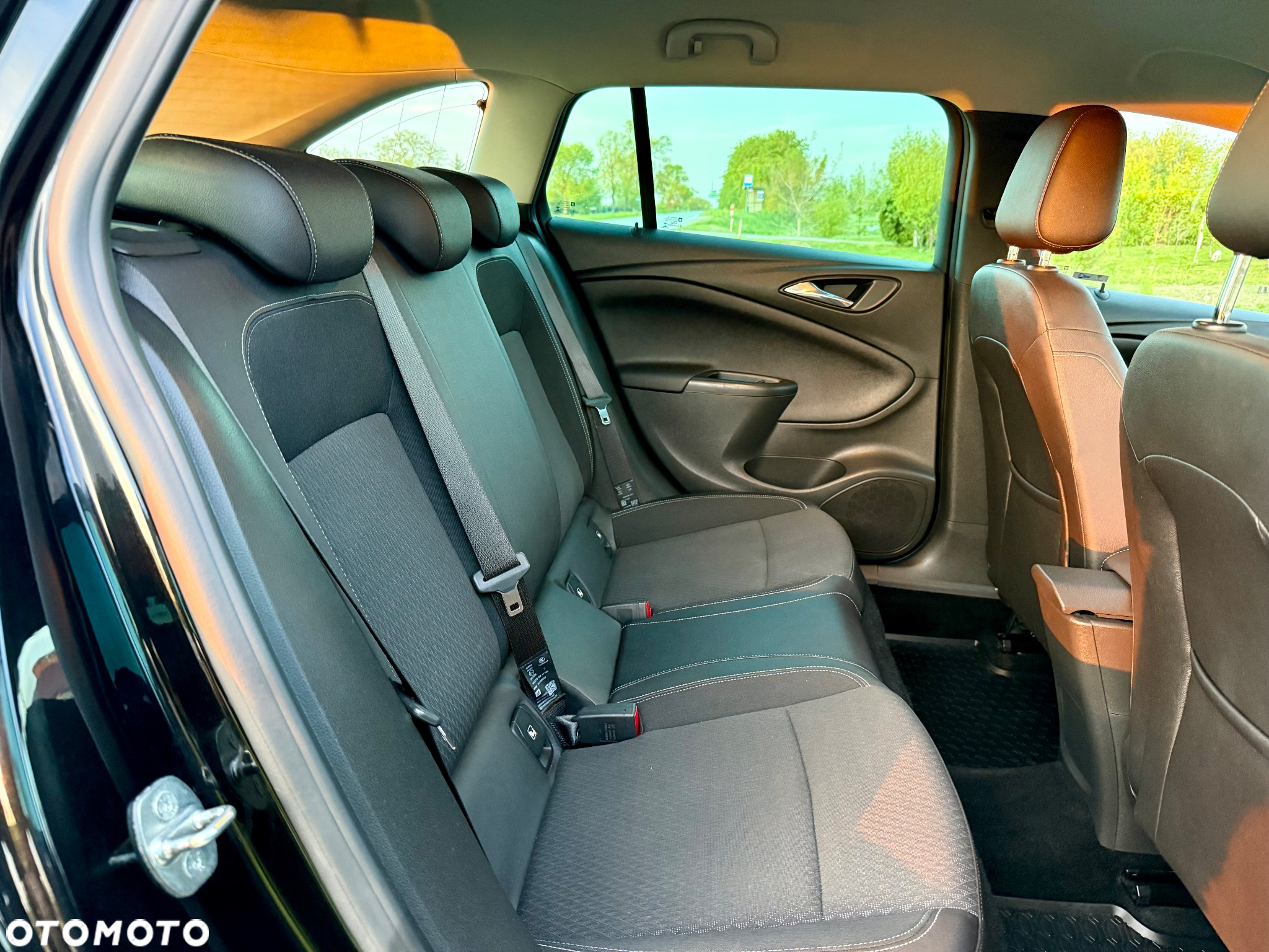 Opel Astra 1.6 D (CDTI) Automatik Sports Tourer Innovation - 17