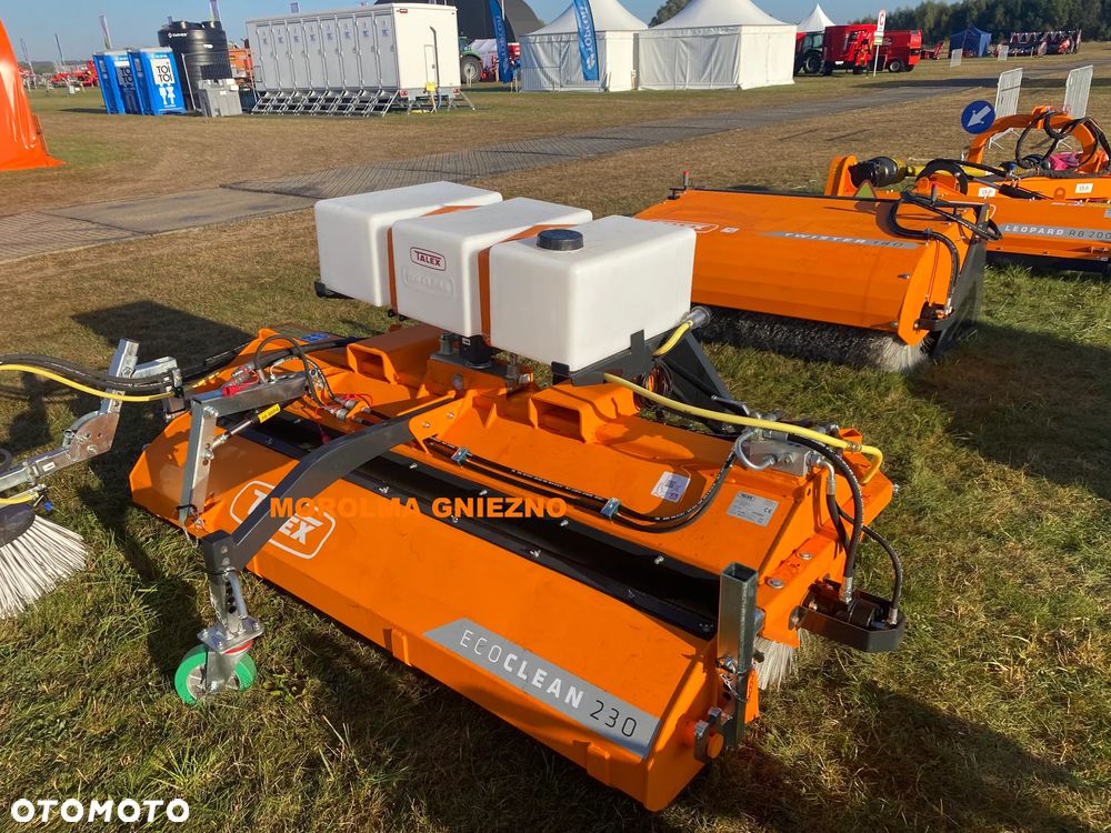 Zamiatarka szczotka komunalna do dróg magazynów placów ulic - 9