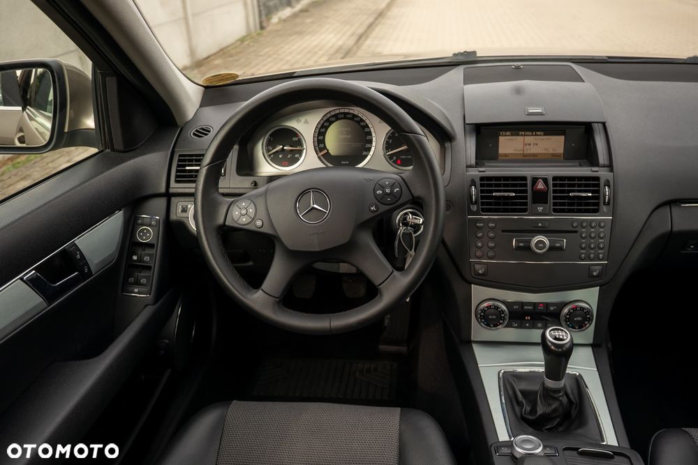 Mercedes-Benz Klasa C 200 Kompressor Avantgarde - 31