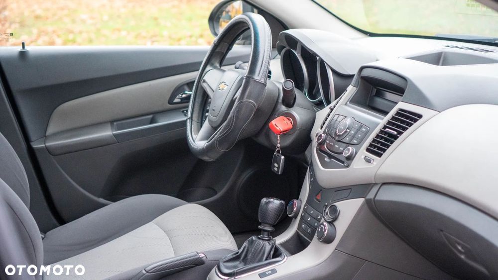 Chevrolet Cruze 1.6 LS - 7