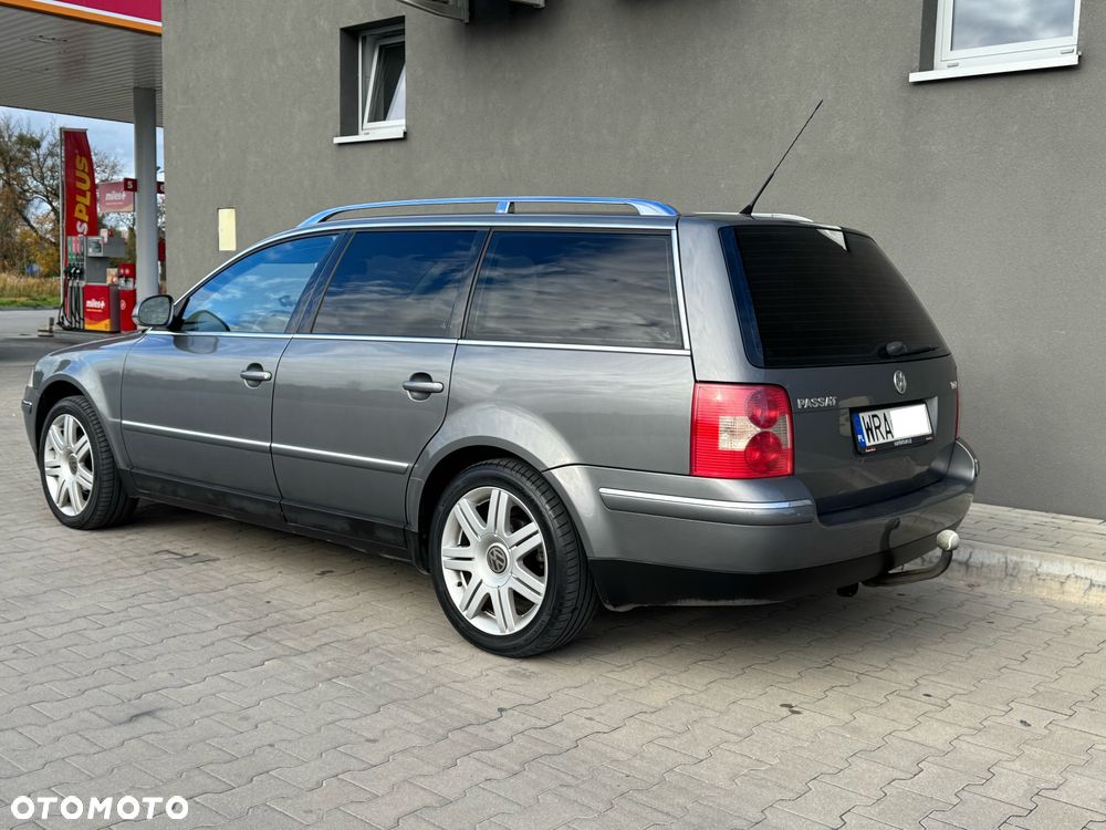 Volkswagen Passat Variant 1.9 TDI Highline - 3