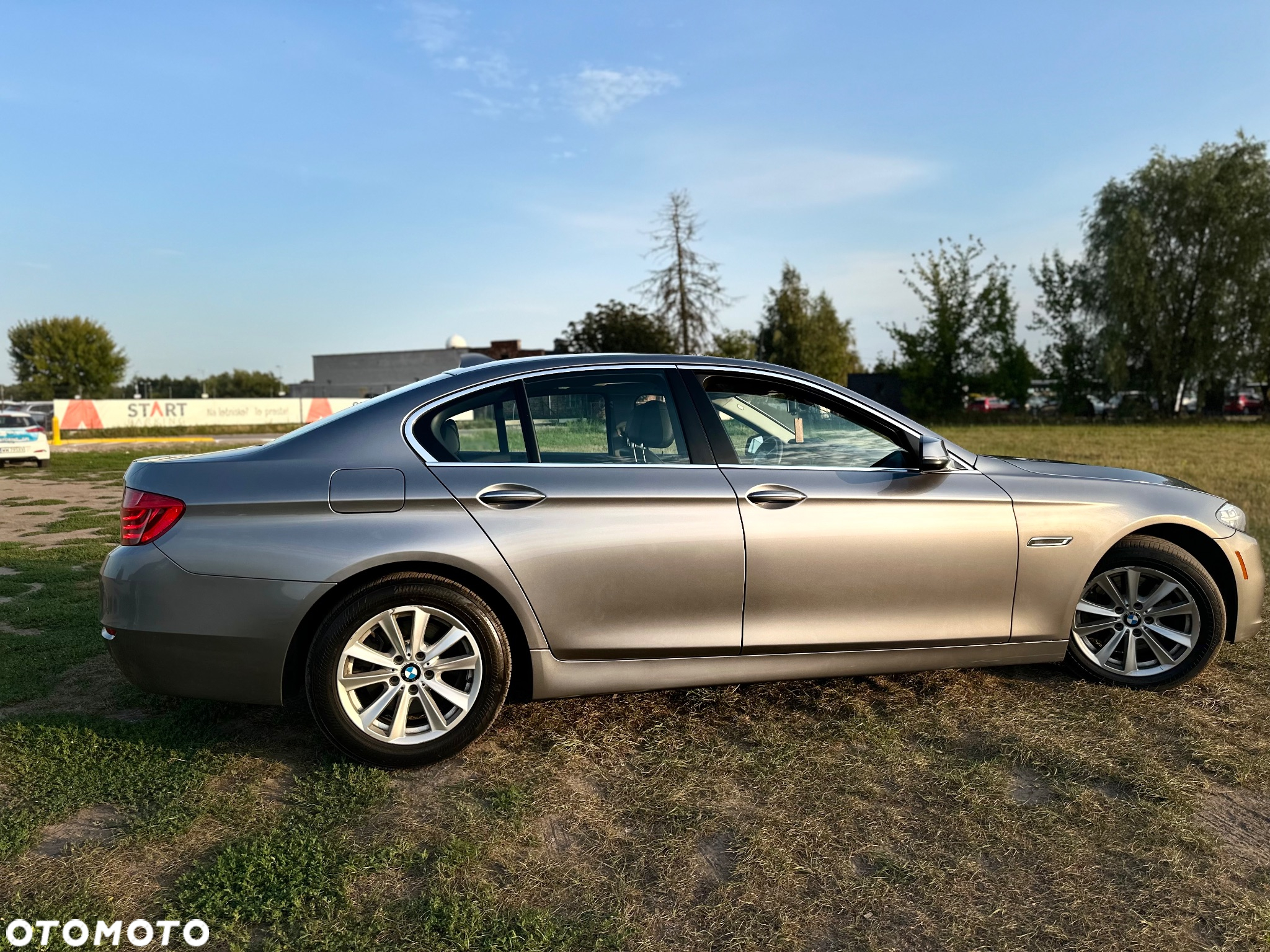 BMW Seria 5 528i xDrive - 4