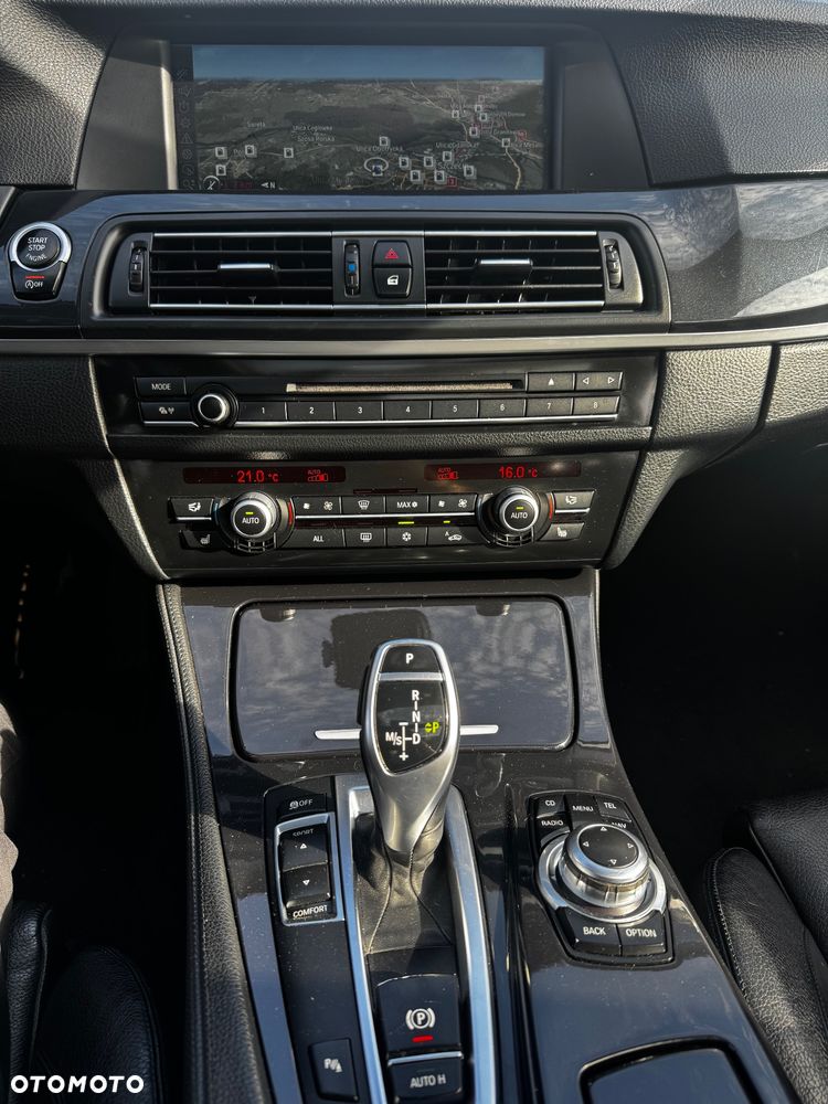 BMW Seria 5 520d Sport-Aut - 11