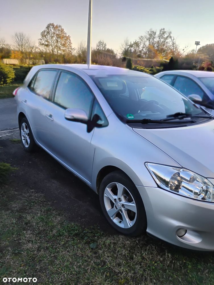 Toyota Auris 1.6 Life - 3