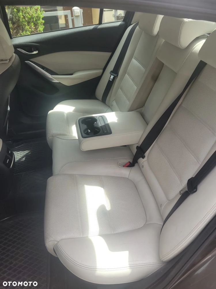 Mazda 6 - 8