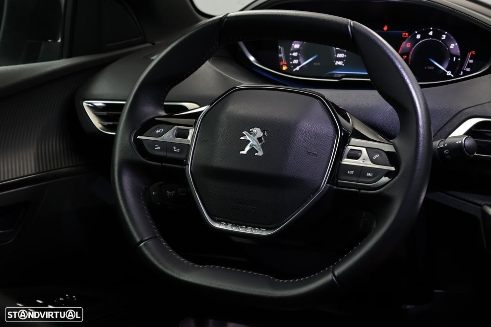 Peugeot 3008 1.2 PureTech Allure Pack - 17