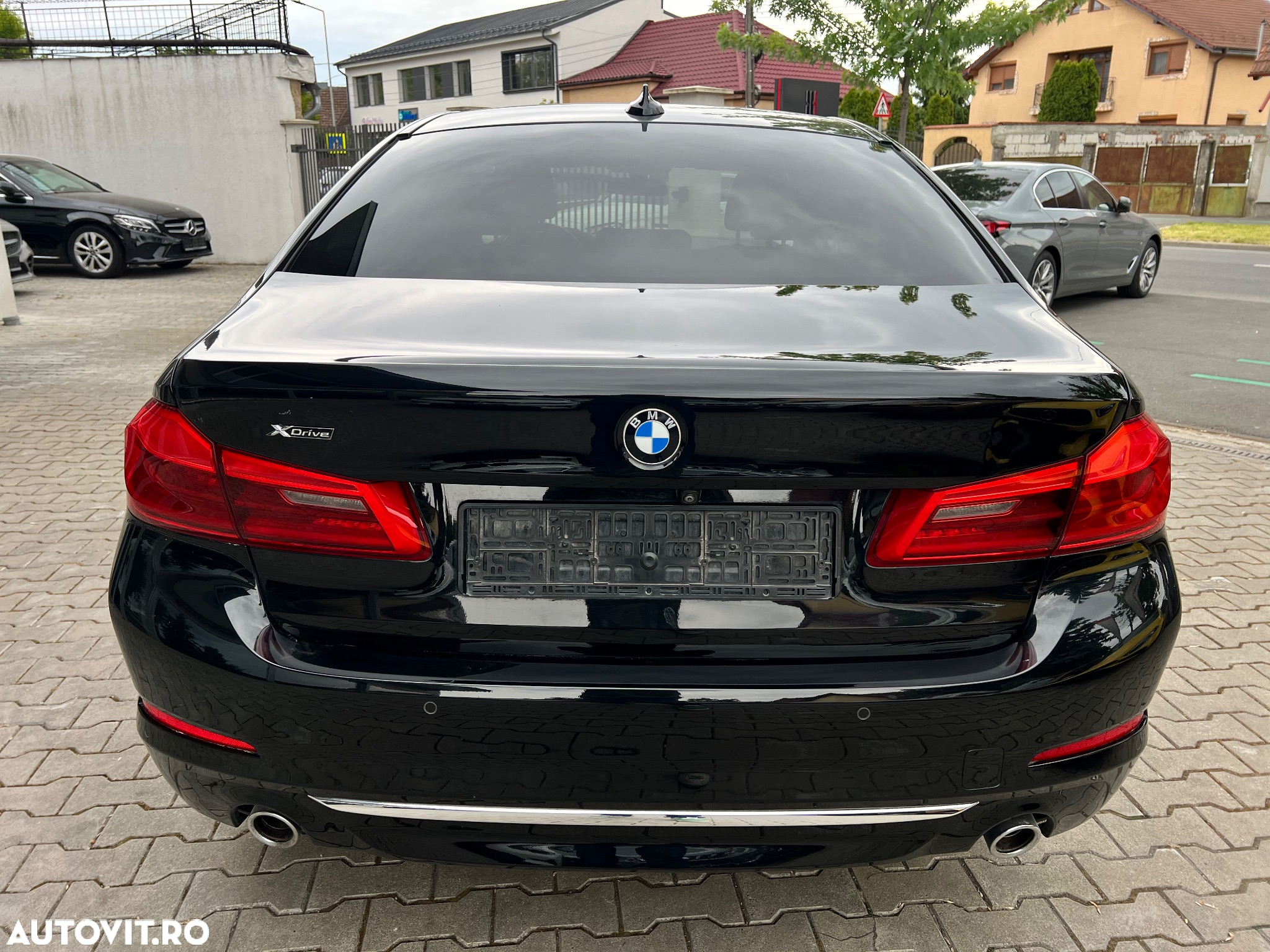 BMW Seria 5 520d xDrive AT - 10