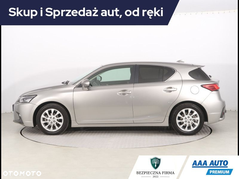 Lexus CT - 3