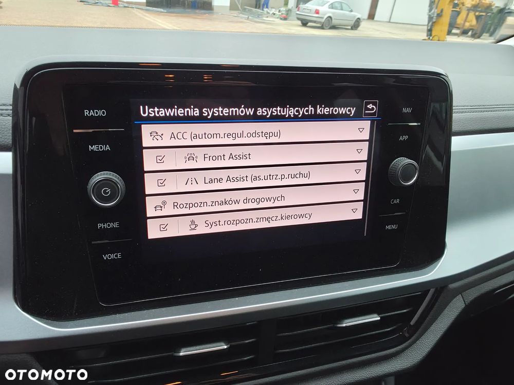Volkswagen T-Roc 1.5 TSI Life DSG - 18