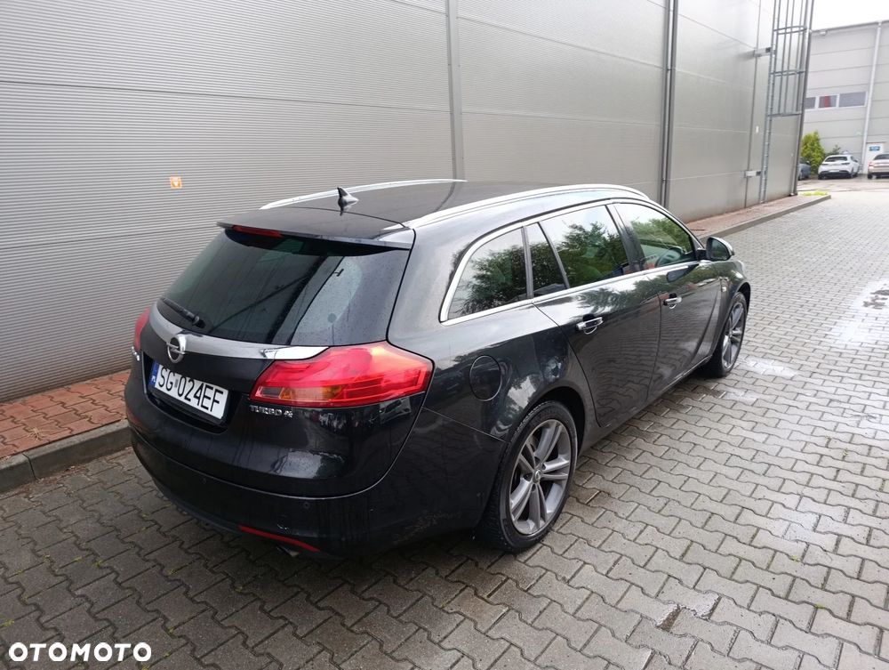 Opel Insignia 2.0 T Cosmo 4x4 - 11
