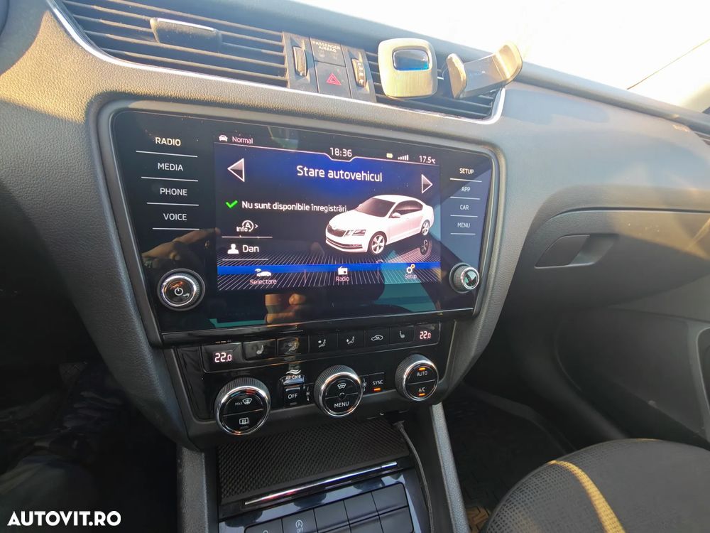 Skoda Octavia 2.0 TDI DSG Style - 31